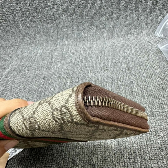 100% Authentic Gucci Leather Wallet - Picture 11 of 16